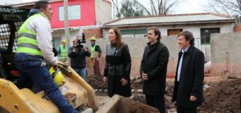 María Eugenia Vidal y Jaime Méndez recorrieron obras de cloacas en San Miguel
