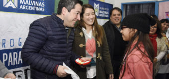 Continúa «Para Verte Mejor» en las escuelas primarias malvinenses