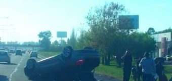 El hermano del Intendente Nardini volcó con el auto en Panamericana altura Pilar
