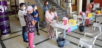 Buenos Aires vacunó al 98% del personal sanitario que se anotó para inmunizarse