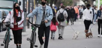 La provincia de Buenos Aires pide a los mayores de 18 años que se anoten para recibir la vacuna