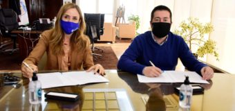 Firma de convenios para la ayuda social en Malvinas Argentinas