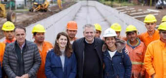 El Presidente recorrió una obra de saneamiento en Moreno
