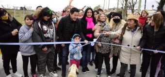 Noe Correa y Leo Nardini inauguraron diez cuadras de pavimento que conectan a Tierras Altas y Grand Bourg 