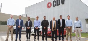 Achával, con el embajador de Uruguay, en una empresa que invertirá en Pilar