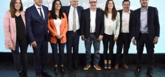 Alberto Fernández estuvo en el Polideportivo de Villa de Mayo, junto a Noe Correa y Leo Nardini, presentando el nuevo esquema de subsidios para clubes de barrio