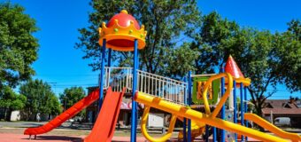 Nueva plaza para el Bº Los Altos de José C. Paz: Juegos nuevos, iluminación LED, veredas y playones de hormigón