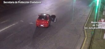 Asisten a una mujer que había sido subida a la fuerza a un auto y detienen al conductor alcoholizado