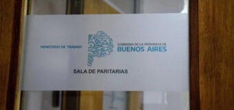 Con un aumento extra en diciembre, los estatales bonaerenses cierran paritarias en un 97%