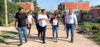 Achával compartió con los vecinos de El Manzanar nuevas obras para el barrio