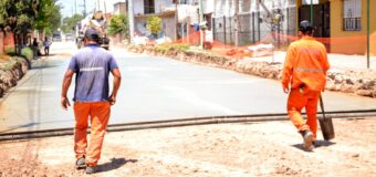 JOSÉ C. PAZ REALIZA LA PAVIMENTACIÓN DE HORMIGÓN, OBRA HIDRÁULICA E ILUMINACIÓN LED DE CALLE CORBETA URUGUAY DE CARACAS A 197