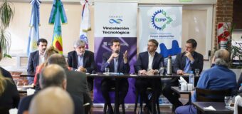 ACHAVAL, CON INVESTIGADORES DEL CONICET, EMPRESARIOS Y MINISTROS NACIONALES EN EL PARQUE INDUSTRIAL DE PILAR