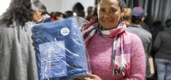 PILAR: ACHAVAL LANZÓ LA CUARTA EDICIÓN DEL PROGRAMA ABRIGAR, QUE UNE LA SOLIDARIDAD DE LAS MUJERES