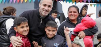 Achával acompañó a los chicos en el Día de la Niñez