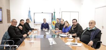 Achával adhiere al Plan de Fortalecimiento y anuncia un bono para los trabajadores municipales