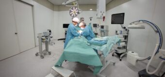 El intendente Mario Ishii dió inicio al servicio de cirugías del hospital municipal “Ruben Caporaletti”