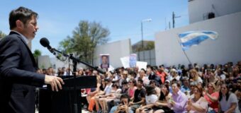 Kicillof entregó viviendas y puso en funcionamiento equipamiento de salud