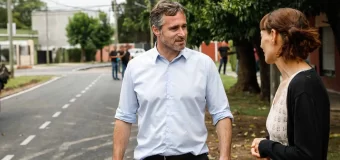 Achával recorrió con los vecinos los nuevos asfaltos de Del Viso