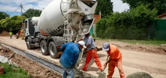 Federico Achával presentó nuevos asfaltos y amplió el plan de renovación de plazas