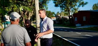 Federico Achával recorrió las obras de asfaltos en Villa Rosa