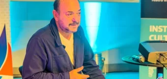 Luis Ziembrowski dio en San Fernando una clase magistral para iniciar el Encuentro Regional de Teatro