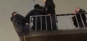 Un policía evitó que una mujer se arrojara desde un puente a la Panamericana