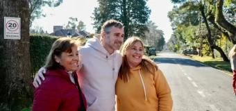 Achával recorrió las obras de asfalto en los distintos barrios de Pilar