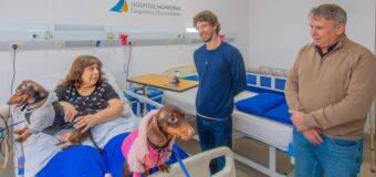 Juan Andreotti presentó un programa de visitas terapéuticas con animales en el Hospital Municipal