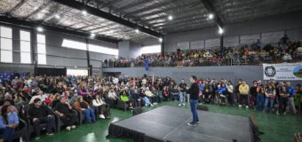 Nardini inauguró el Polideportivo CRIM en Grand Bourg