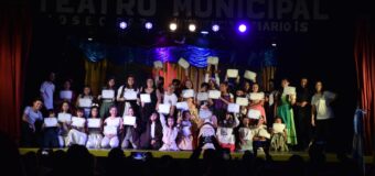 Cierre del taller de Teatro Municipal con la obra: “La Bella y La Bestia”en José C. Paz