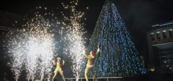 Se encendió la Navidad en Malvinas Argentinas