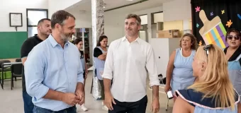 Achával recorrió las obras de puesta en valor en las escuelas
