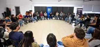 Nardini compartió una jornada con jóvenes profesionales que se especializan en liderazgo político