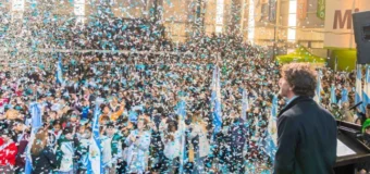 Juan Andreotti tomó a miles de chicos su promesa de lealtad a la Bandera