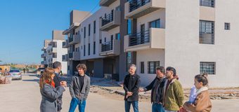 Juan Andreotti anunció el próximo sorteo de 46 viviendas y recorrió el avance de las obras